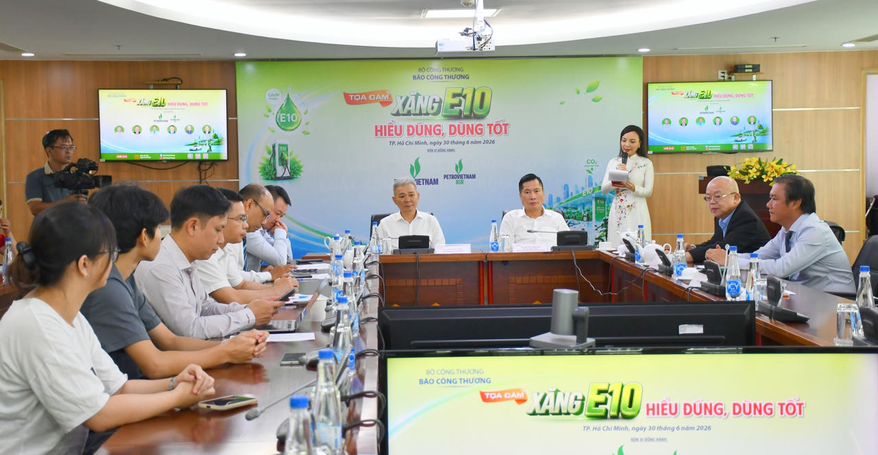 Xăng E10 khởi đầu thuận lợi, hướng tới lộ trình phát triển bền vững