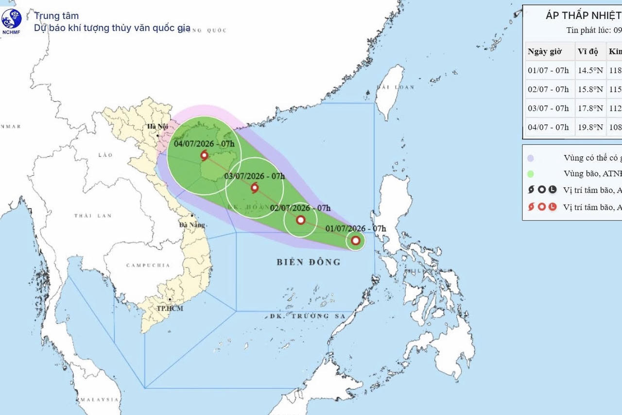 Vùng áp thấp trên khu vực giữa Biển Đông đã mạnh lên thành áp thấp nhiệt đới