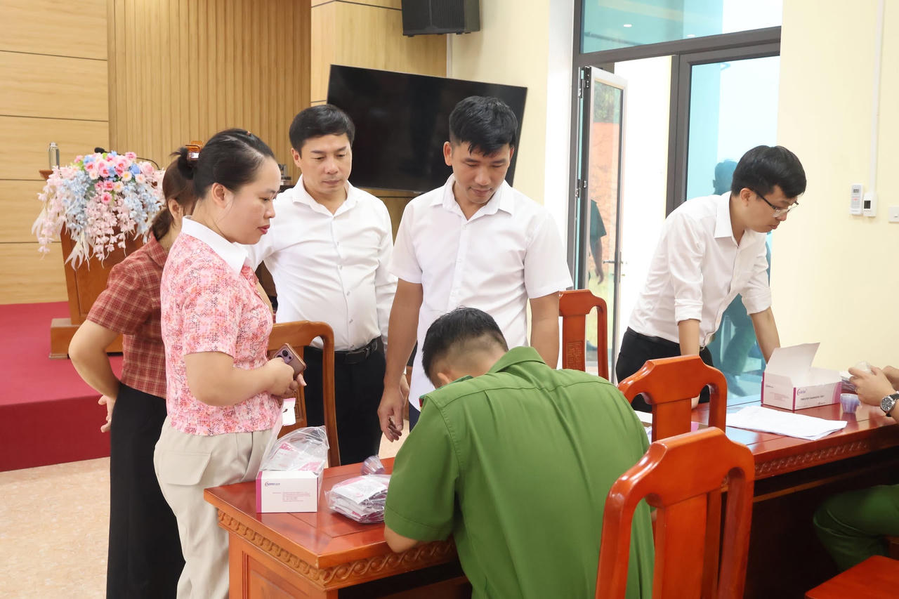 Kết quả, 100% cán bộ, công chức, viên chức tham gia xét nghiệm đều có kết quả âm tính với chất ma túy.