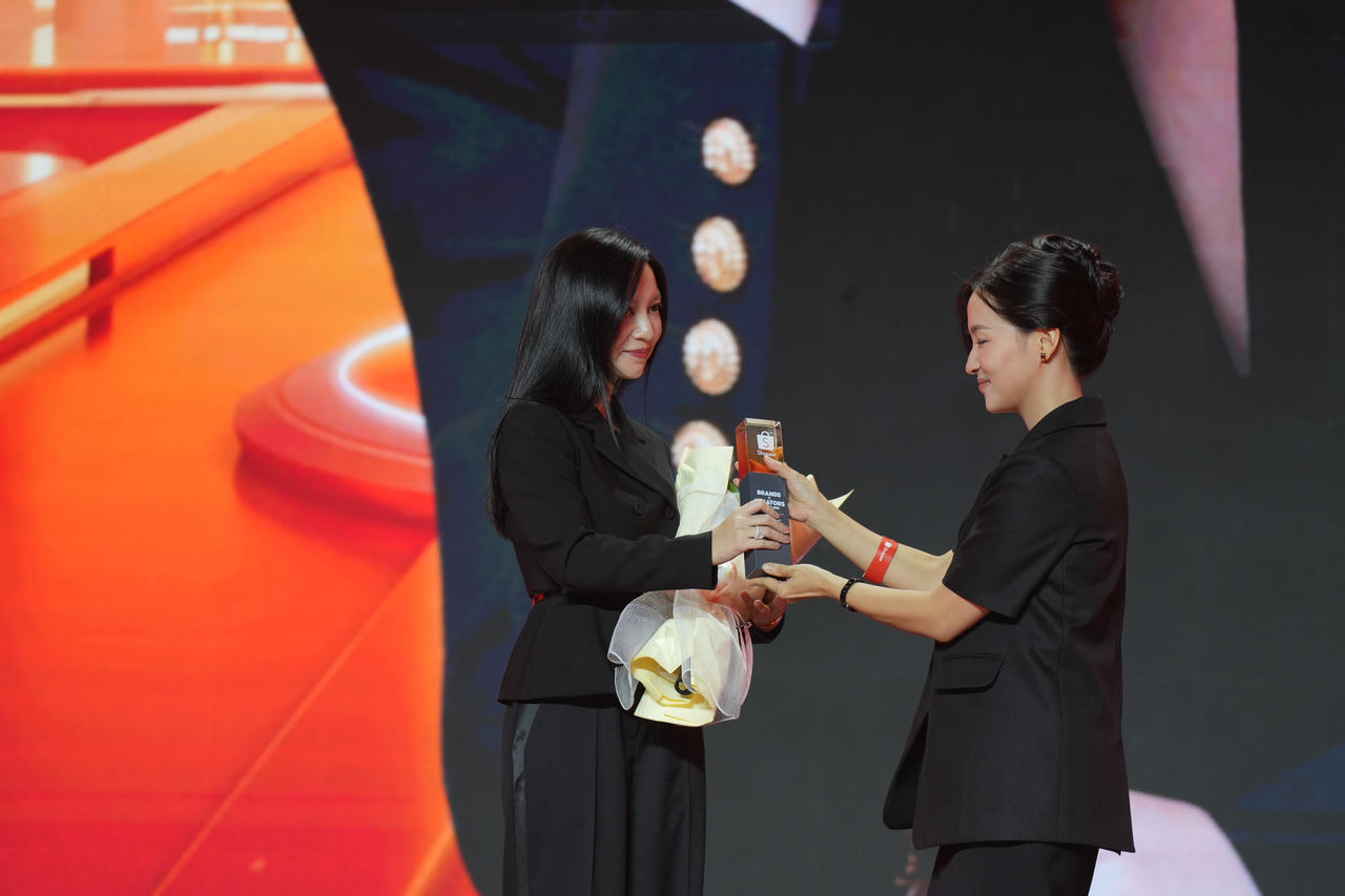 Shopee vinh danh với giải thưởng "Best Premium Livestream Star", Hannah Olala năm 2026