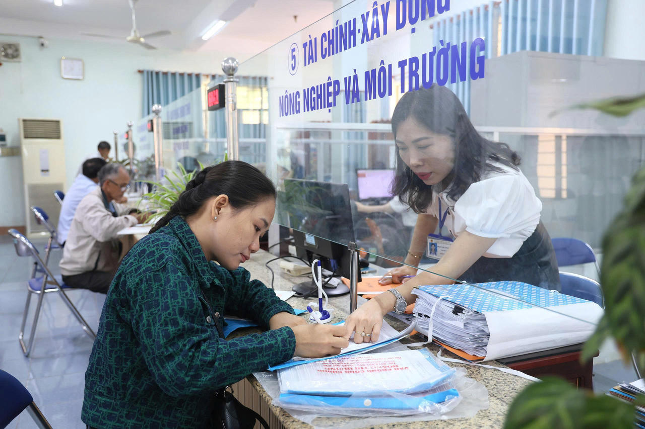 Quảng Ngãi một năm vận hành chính quyền 2 cấp: Bộ máy tinh gọn, thủ tục nhanh hơn