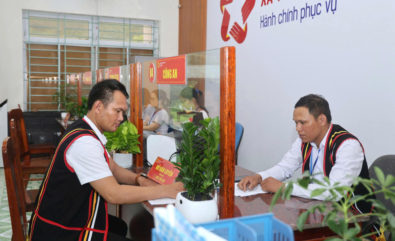 Quảng Ngãi một năm vận hành chính quyền 2 cấp: Bộ máy tinh gọn, thủ tục nhanh hơn