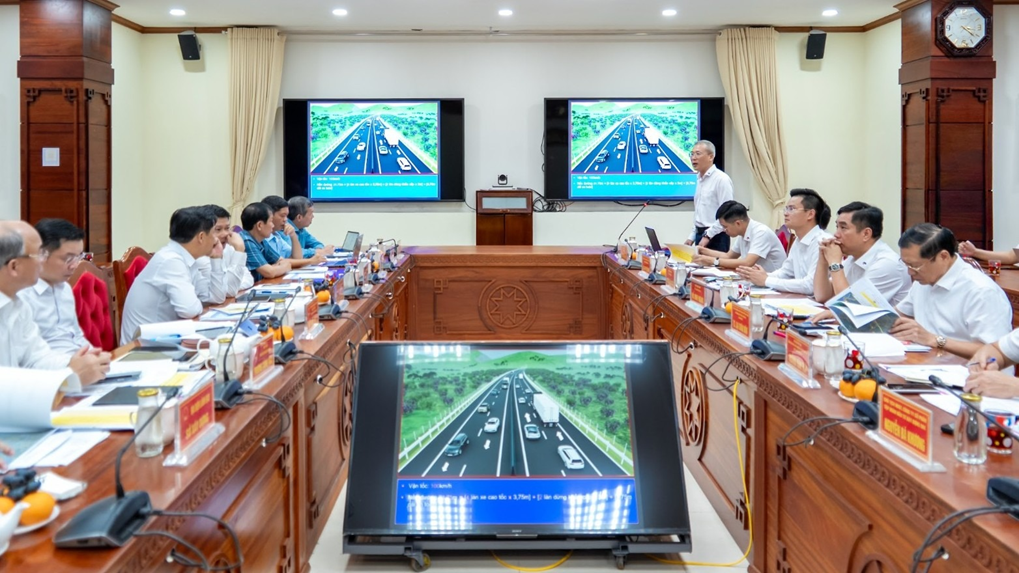 Toàn cảnh buổi làm việc