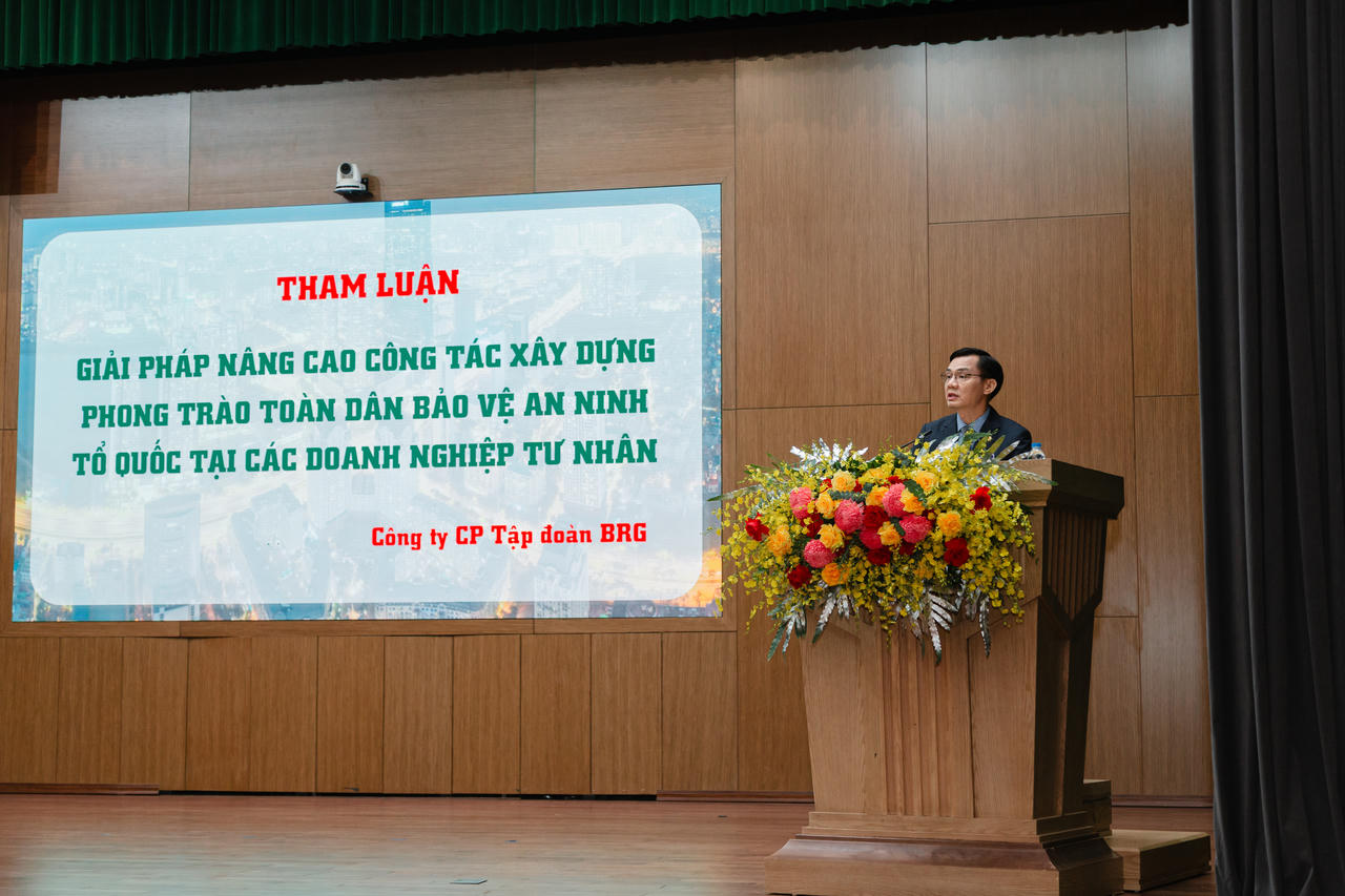 Ông Lê Văn Tần - Chủ tịch Hội đồng Quản trị SeABank chia sẻ Tham luận. (Ảnh: SeABank)