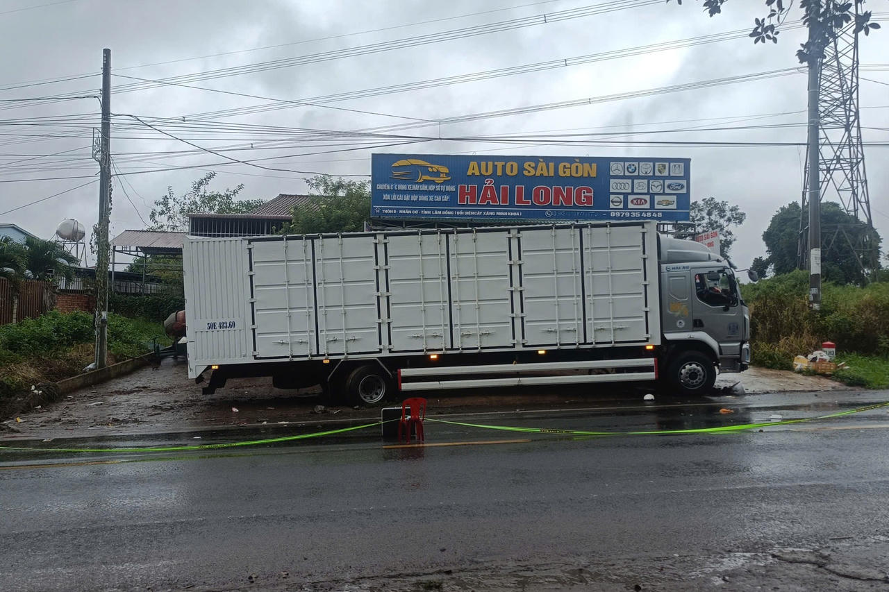 Xe tải va chạm xe máy, 1 người tử vong