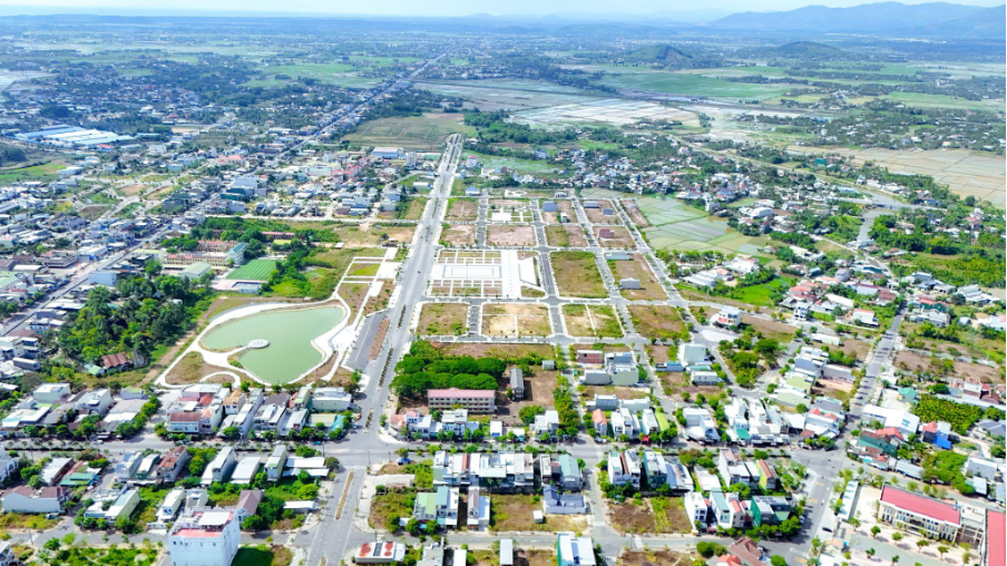 Quảng Ngãi: Từ ‘thủ phủ công nghiệp’ đến cực tăng trưởng kinh tế - đô thị mới của miền Trung