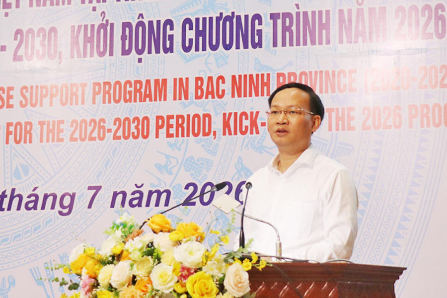 Phó Chủ tịch UBND tỉnh Phạm Văn Thịnh phát biểu tại hội nghị.