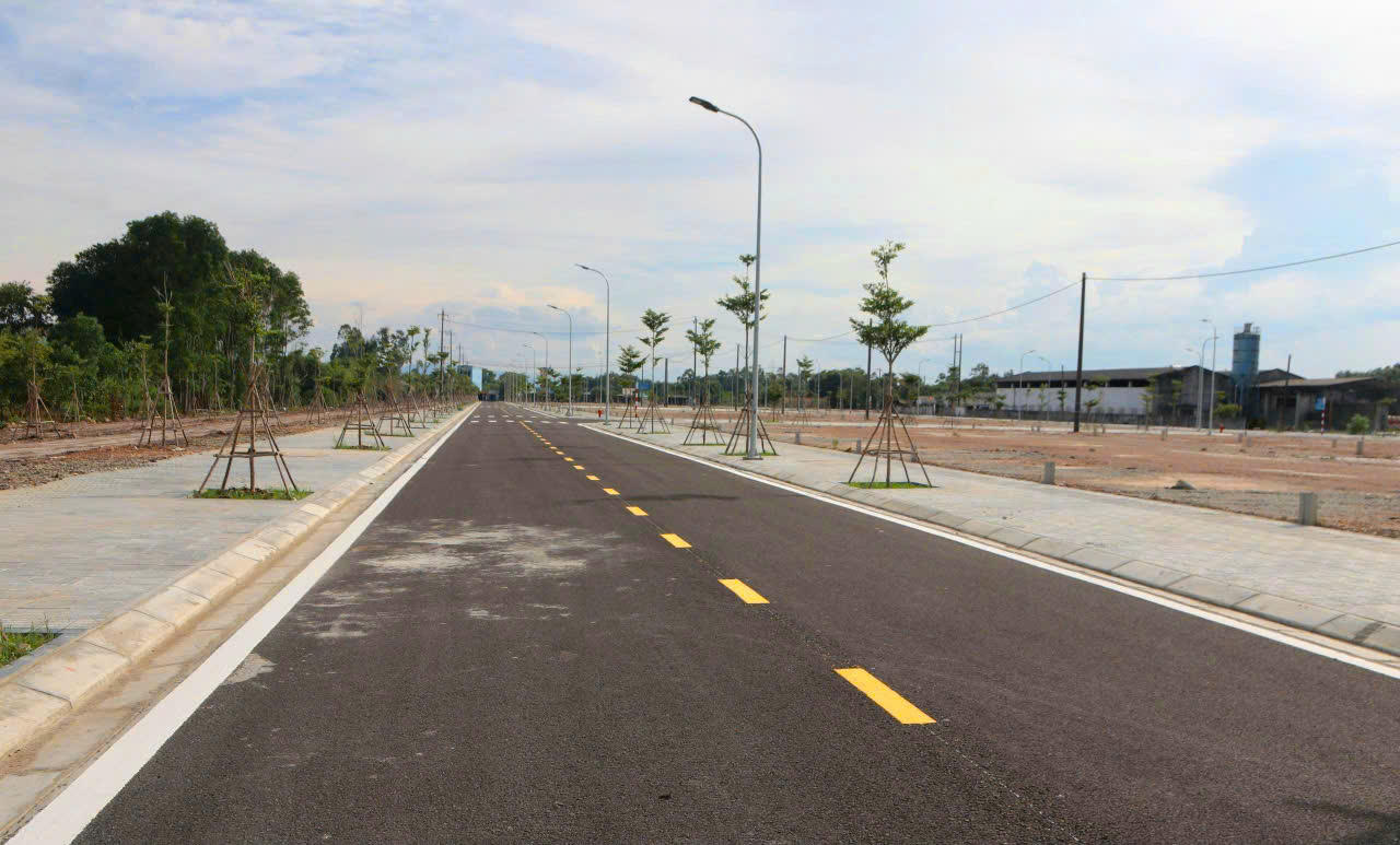 Hệ thống cây xanh, thoát nước, vỉa hè tại khu TĐC Phú Đa đã hoàn thiện&nbsp;