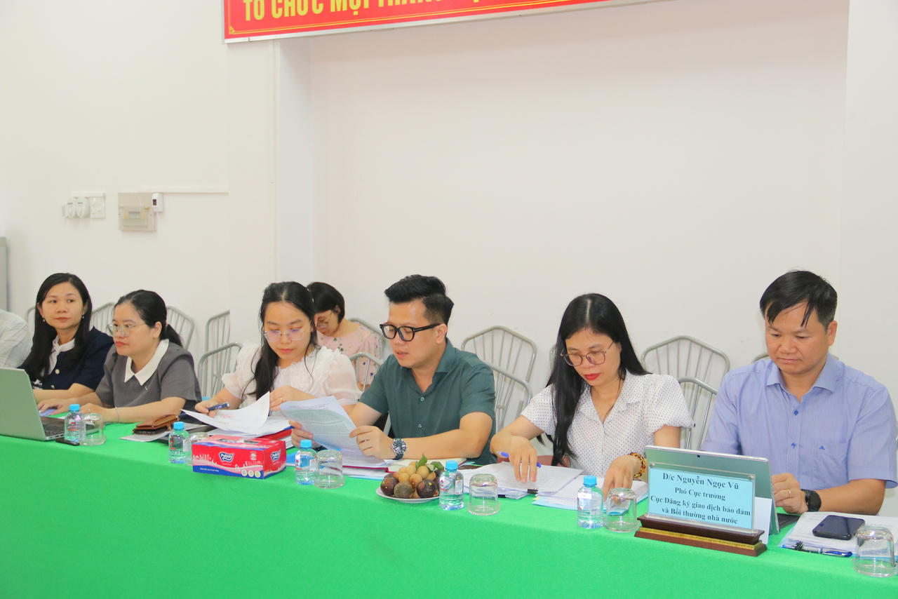 Các thành viên Đoàn công tác
