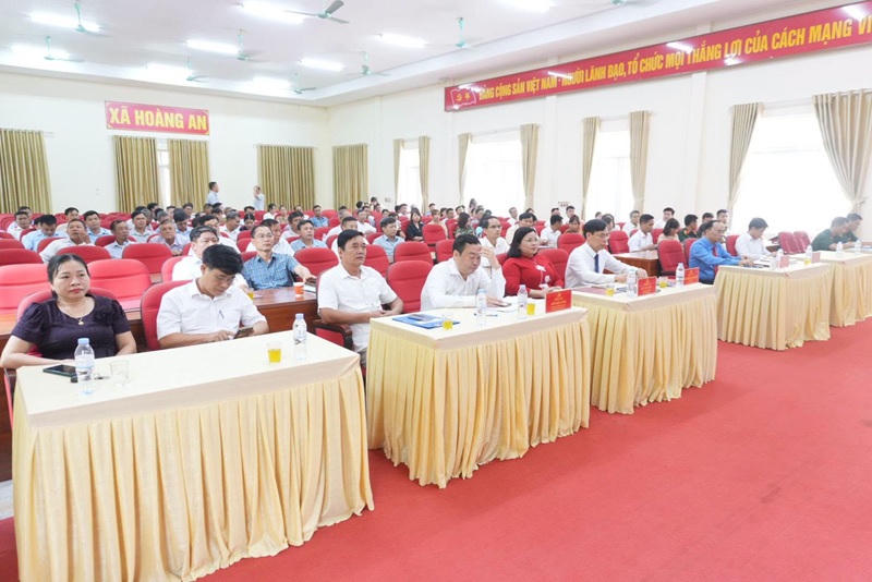Quang cảnh hội nghị (Ảnh: Trang TT xã Hoàng An).