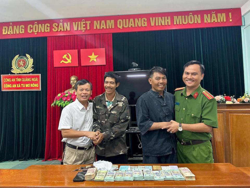 Người đàn ông đi lạc 550km được giải cứu kịp thời, bảo toàn tài sản hơn 1,2 tỷ đồng