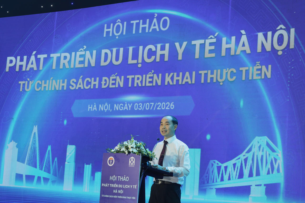 TS.BS Nguyễn Đình Hưng – Phó Giám đốc Sở Y tế Hà Nội phát biểu chỉ đạo và định hướng tại Hội thảo. (Ảnh trong bài: Sở Y tế Hà Nội)