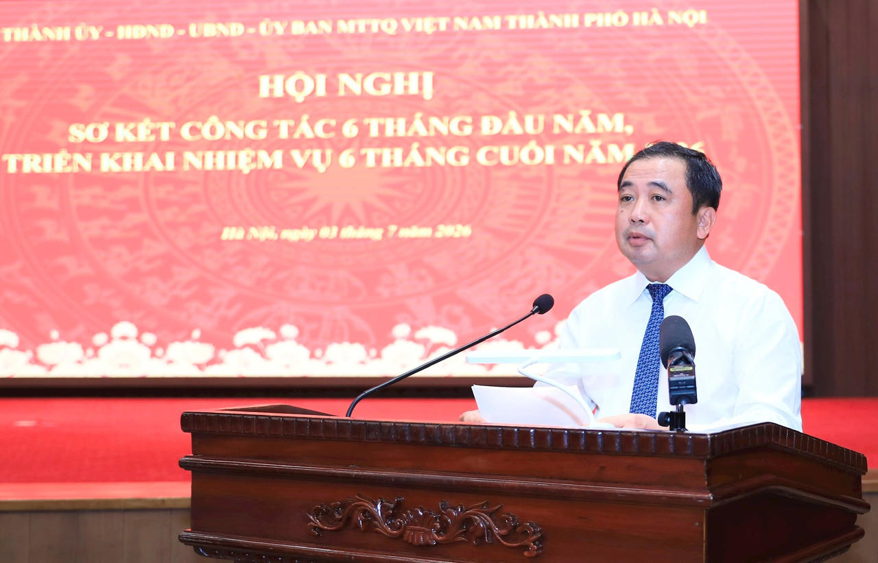 Bí thư Thành uỷ Hà Nội Trần Đức Thắng phát biểu tại Hội nghị. Ảnh: HNM