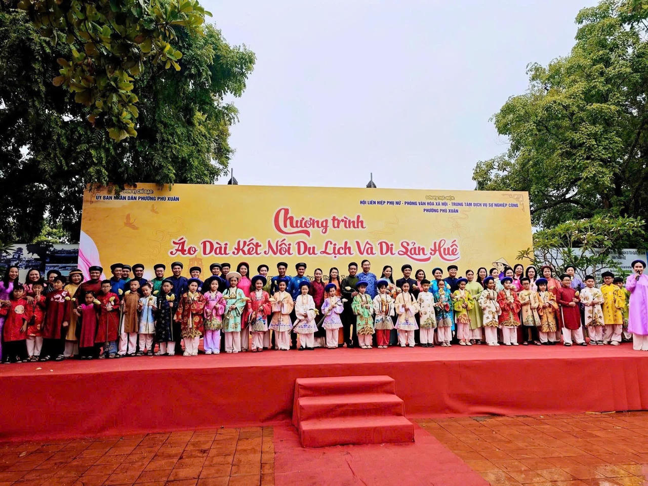 Khai mạc chương trình “Áo dài kết nối Du lịch và Di sản Huế”