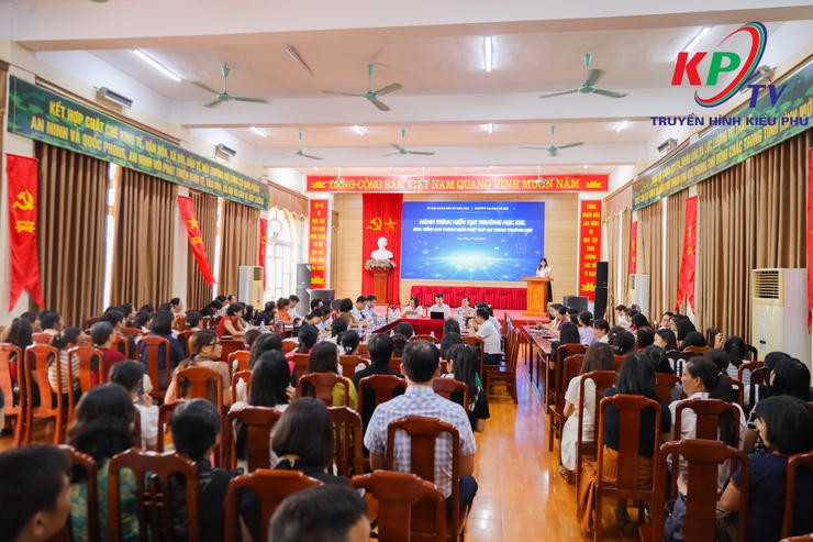 Hội nghị tọa đàm trao đổi “Hành trình kiến tạo trường học ESL – Tiếng Anh là ngôn ngữ thứ hai” tại xã Kiều Phú- Ảnh 3.
