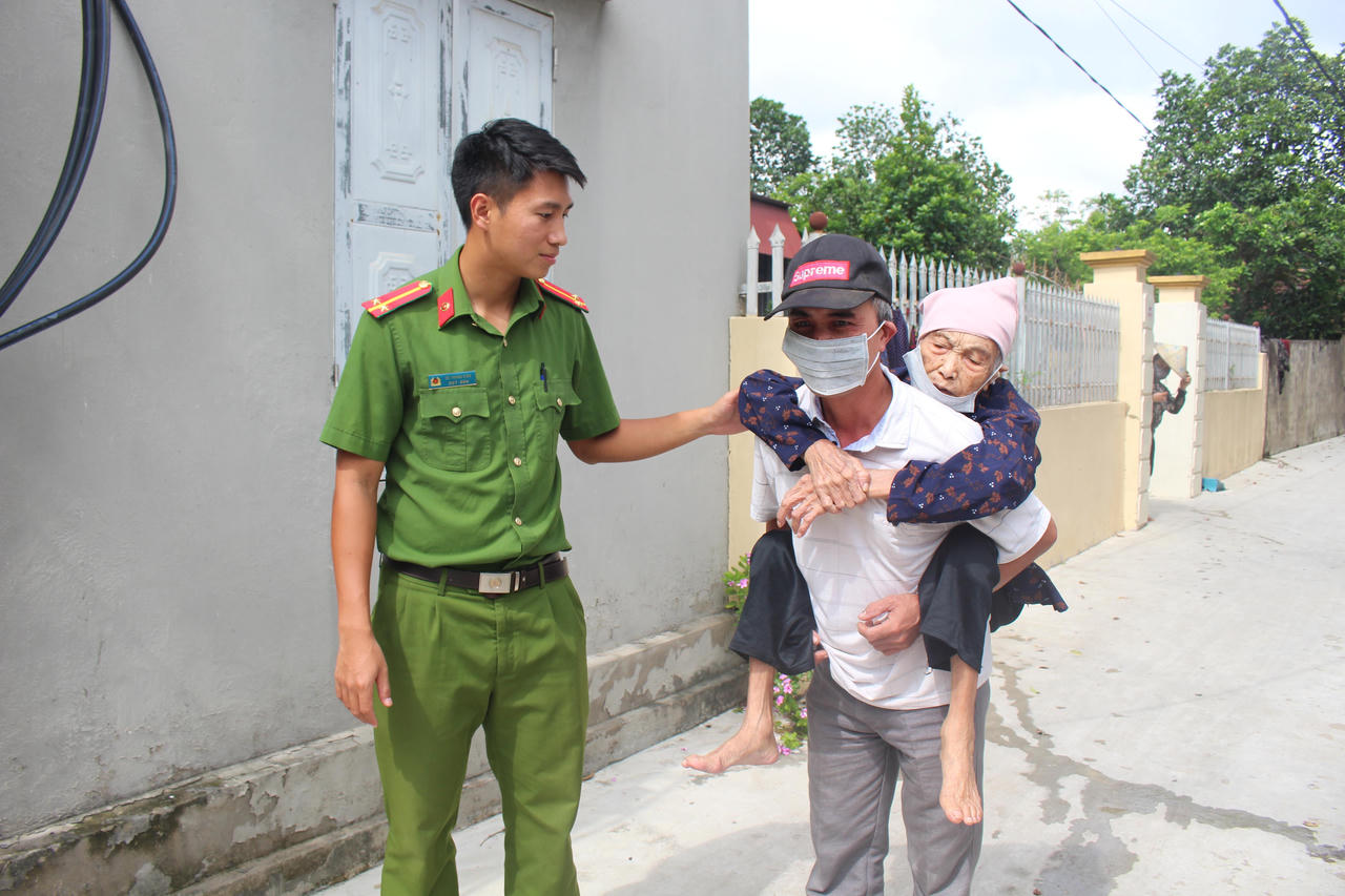 Xã Vũ Dương (Ninh Bình) đẩy mạnh chương trình thu nhận mẫu ADN các thân nhân liệt sỹ