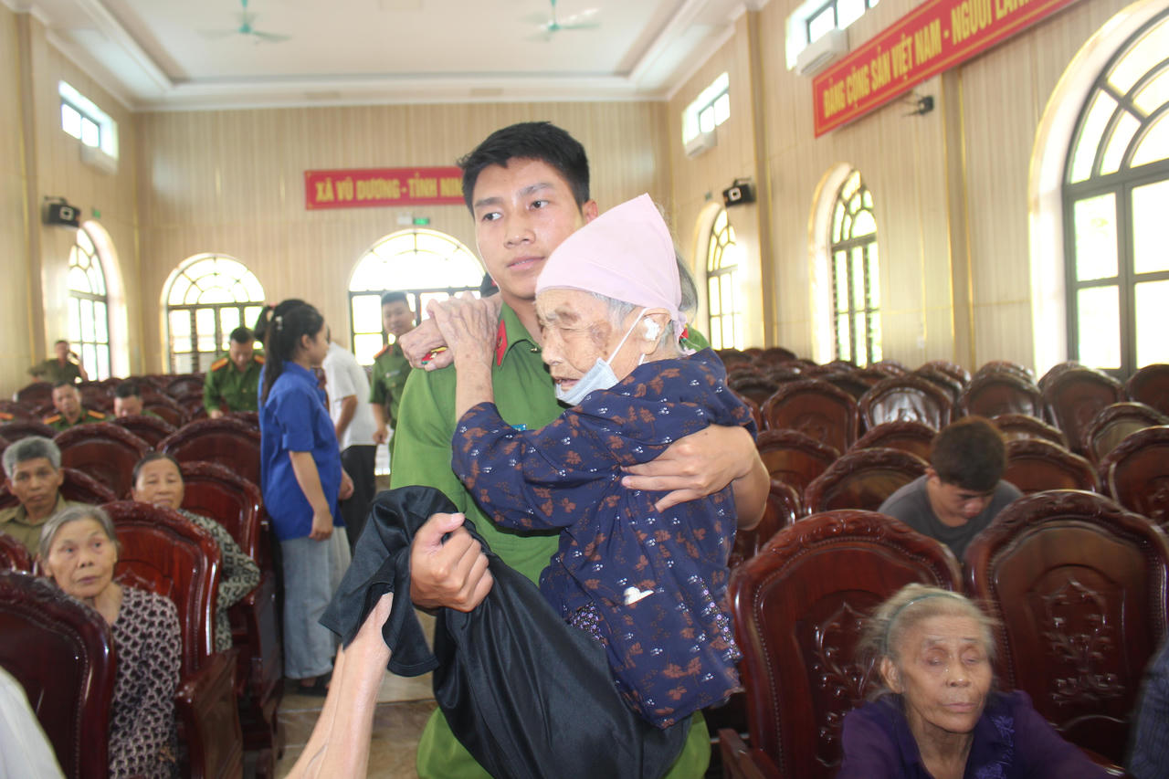 Xã Vũ Dương (Ninh Bình) đẩy mạnh chương trình thu nhận mẫu ADN các thân nhân liệt sỹ