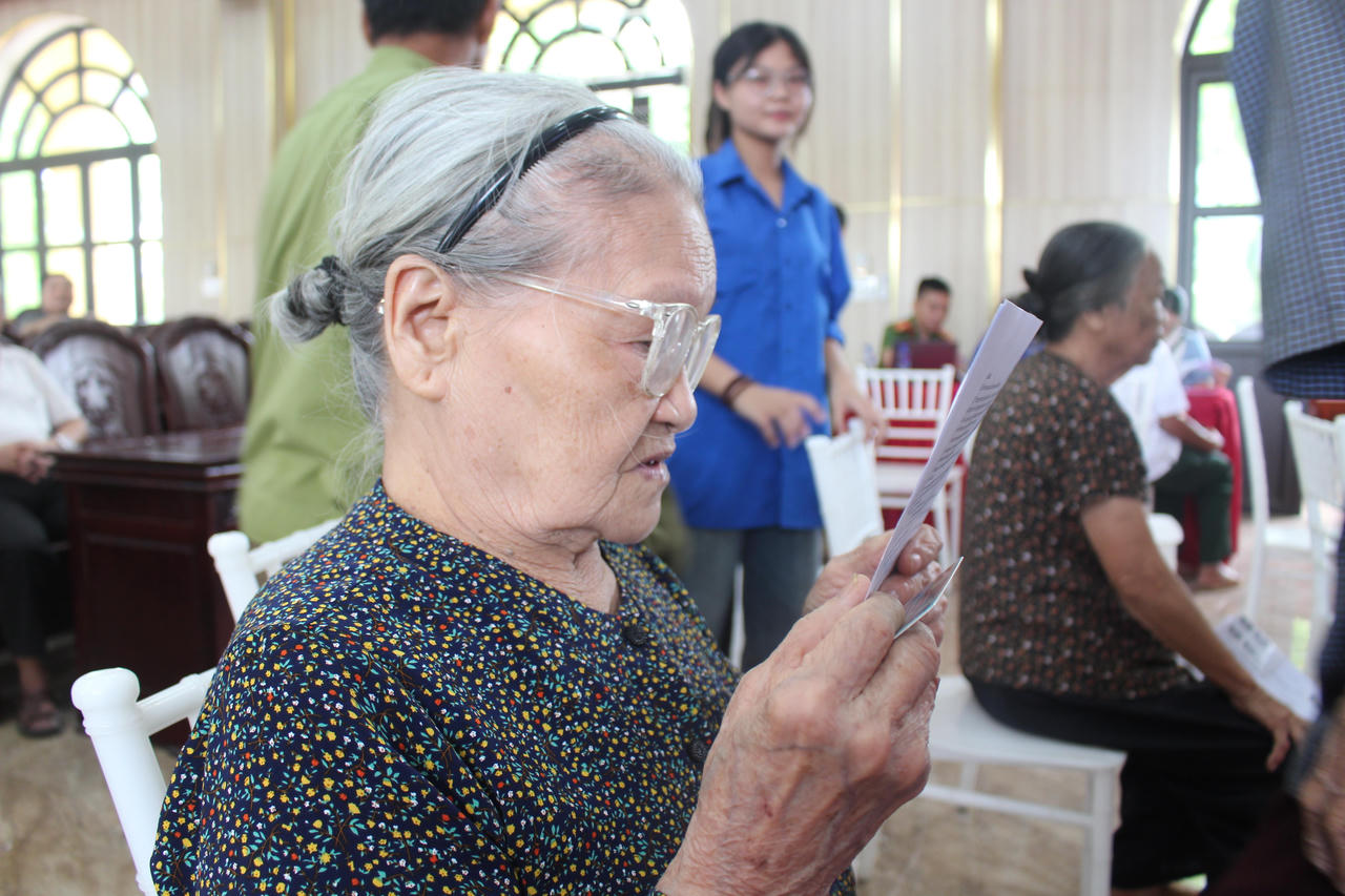 Xã Vũ Dương (Ninh Bình) đẩy mạnh chương trình thu nhận mẫu ADN các thân nhân liệt sỹ