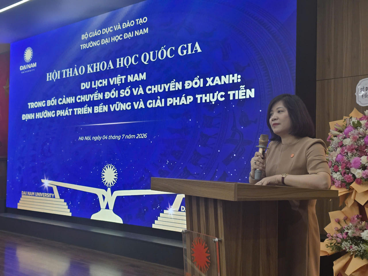 PGS.TS. Đào Thị Thu Giang, Hiệu trưởng Nhà trường, Trưởng BTC Hội thảo phát biểu khai mạc hội thảo