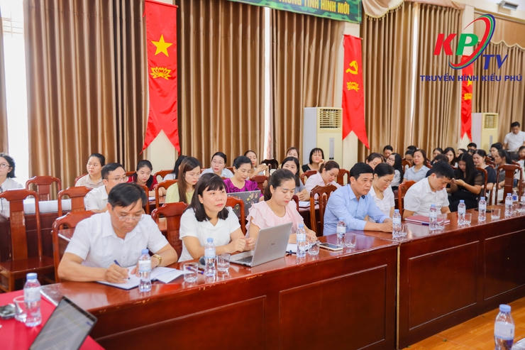 Hội nghị tọa đàm trao đổi “Hành trình kiến tạo trường học ESL – Tiếng Anh là ngôn ngữ thứ hai” tại xã Kiều Phú- Ảnh 4.