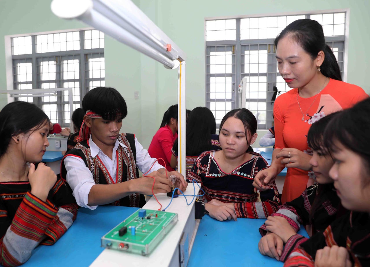 Tăng cường chăm lo lao động là người dân tộc thiểu số và miền núi