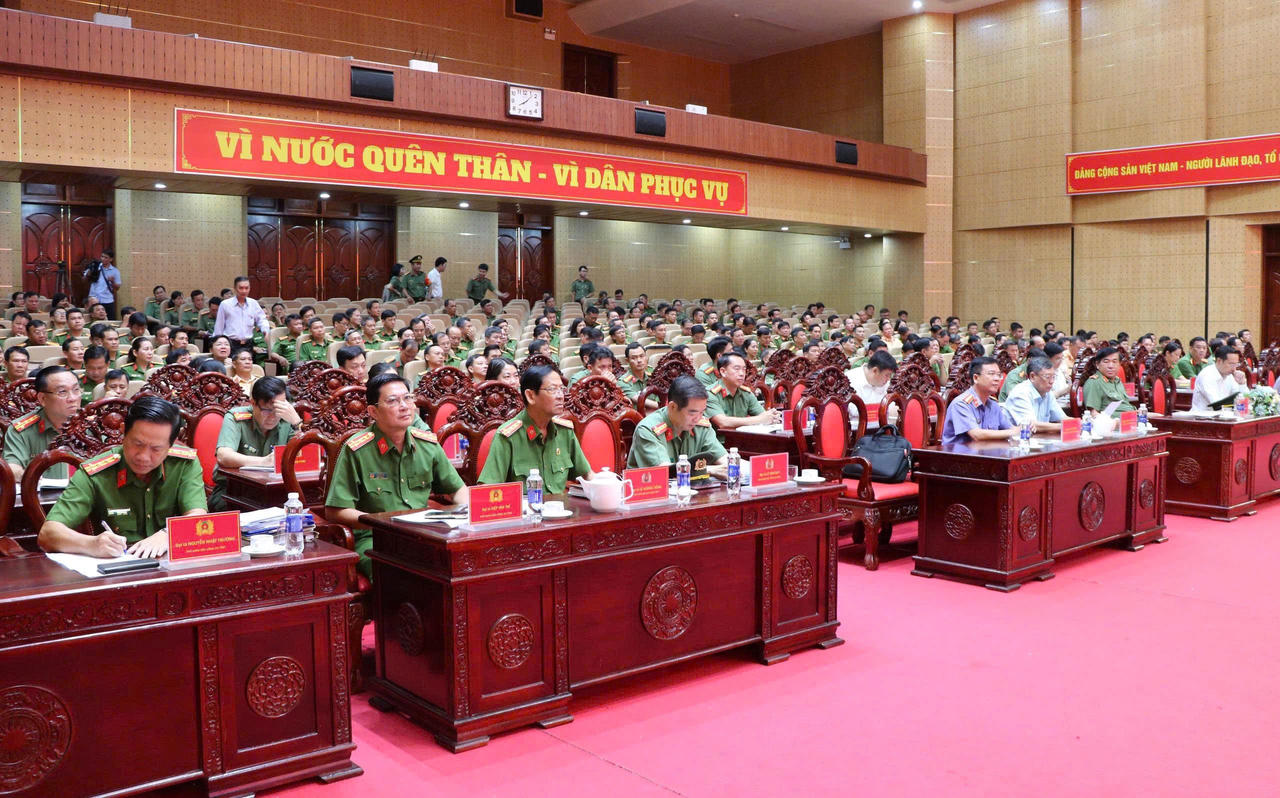 Toàn cảnh hội nghị