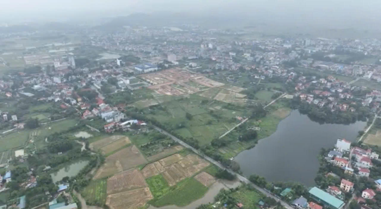  Việc công khai thông tin này nhằm xác định chính xác các hộ có tên trong danh sách có hay không có đất ở, nhà ở khác tại địa phương.