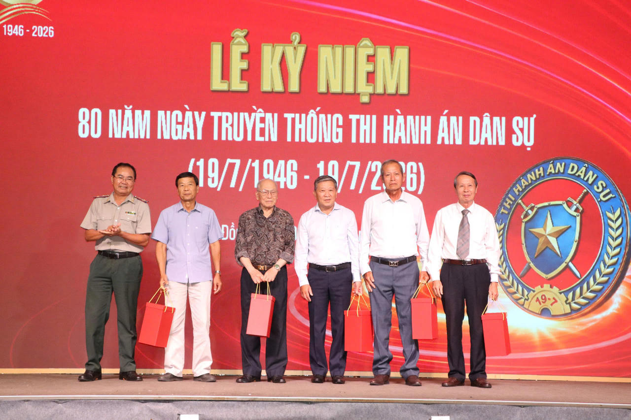 Lãnh đạo THADS Lâm Đồng tri ân các thế hệ lãnh đạo.