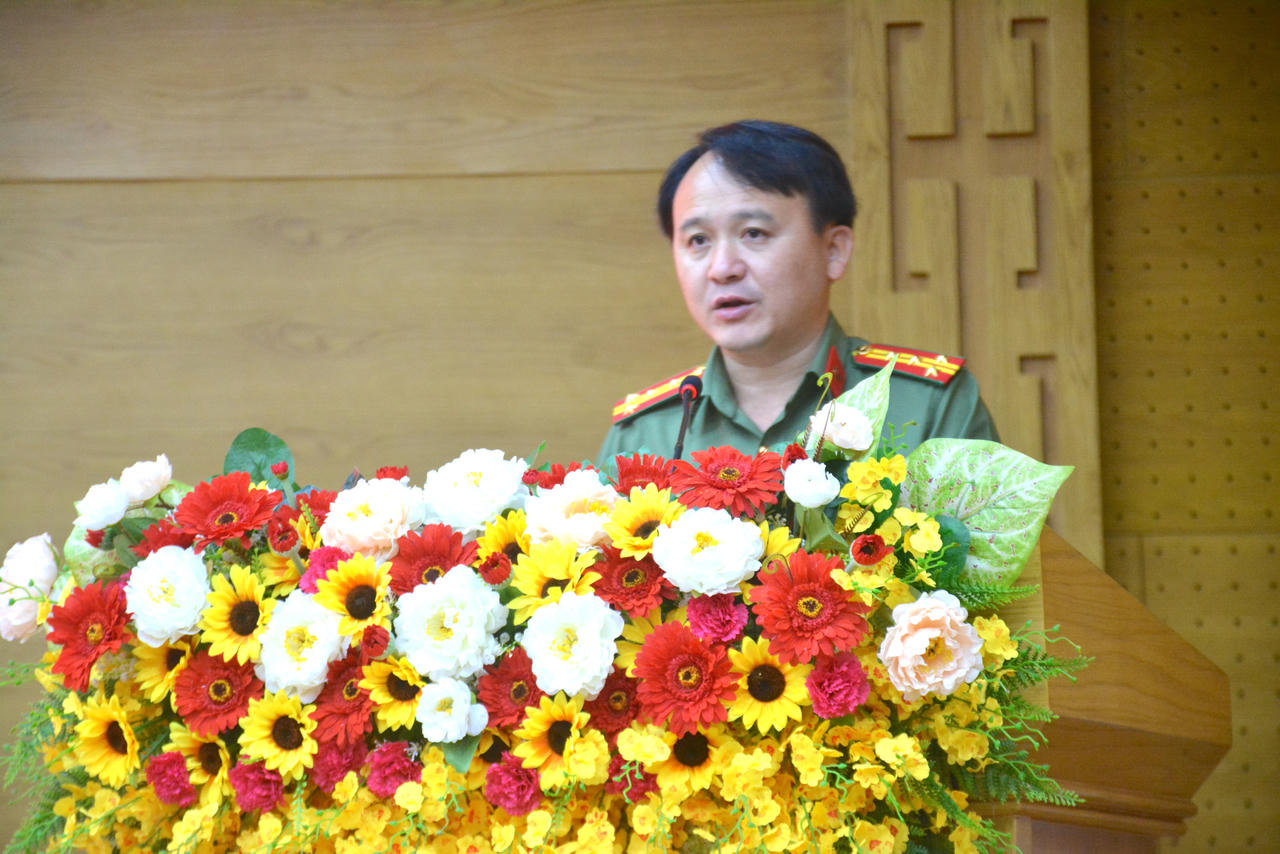 Đại tá Nguyễn Chí Toàn - Phó Giám đốc Công an TP, Trưởng ban Giám khảo Hội thi ghi nhận và biểu dương tinh thần trách nhiệm các đơn vị tham gia Hội thi.