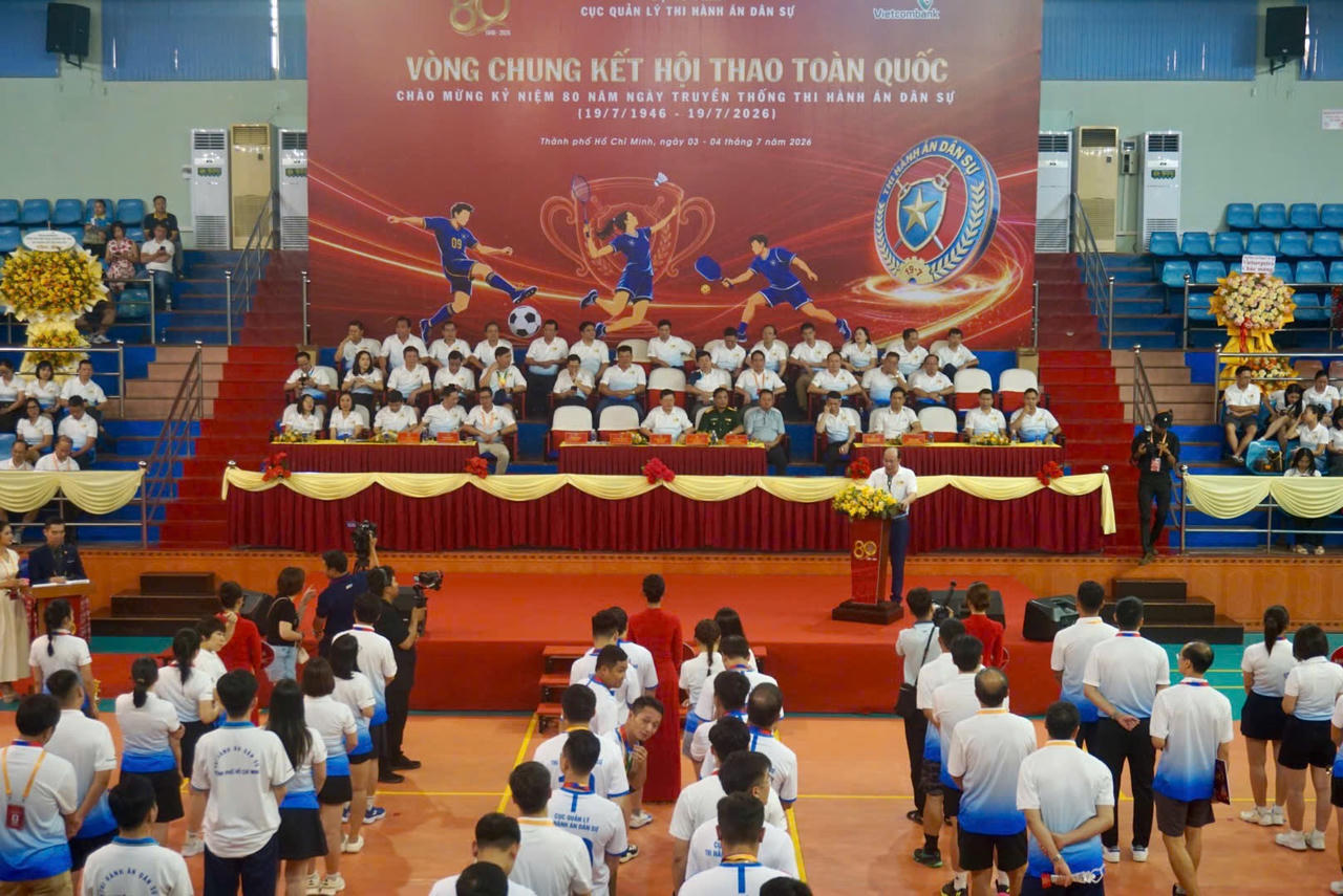 Toàn cảnh lễ Bế mạc Vòng chung kết Hội thao toàn quốc chào mừng kỷ niệm 80 năm Ngày truyền thống Thi hành án dân sự.