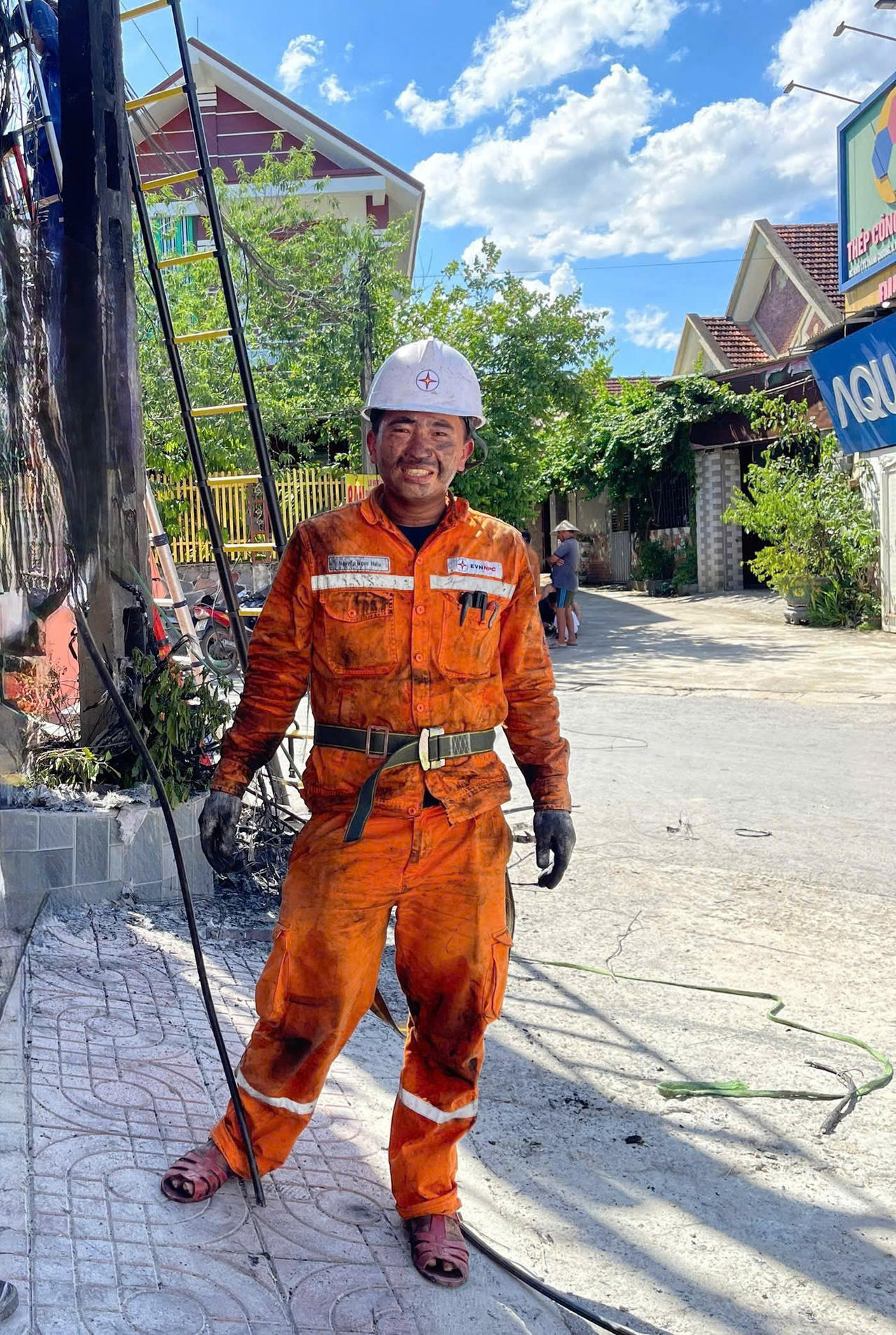 Điện lực Nghệ An thông tin về quy trình đo đếm, phát hành hóa đơn tiền điện tháng 6