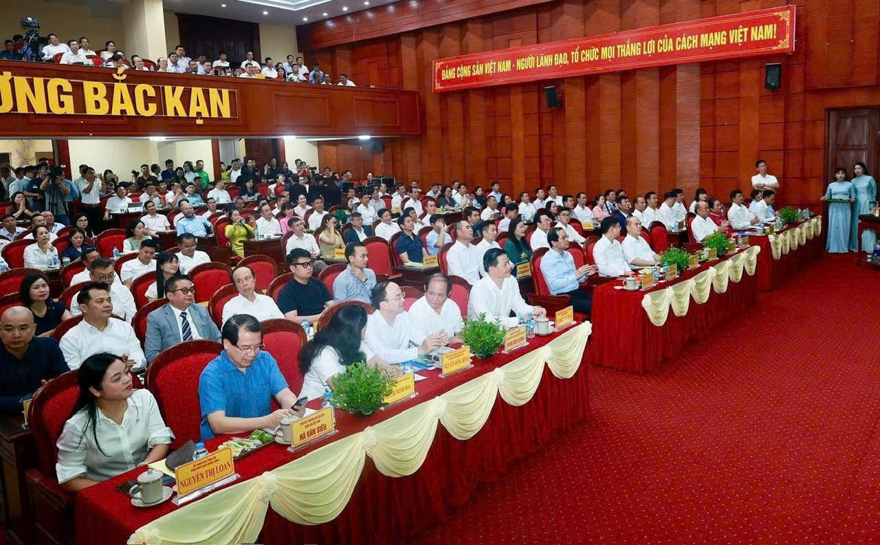 Các đại biểu tham dự Chương trình “Trà sáng cùng doanh nhân” tháng 7/2026 với chủ đề: Thu hút đầu tư, phát triển kinh tế - xã hội khu vực phía bắc tỉnh Thái Nguyên.
