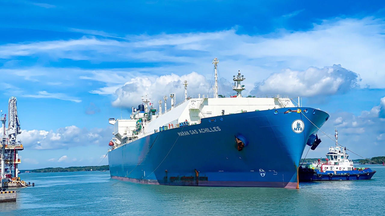 . Tàu Maran Gas Achilles cung cấp chuyến hàng LNG phục vụ chạy thử Kho LNG Thị Vải của PV GAS vào tháng 7/2023 từ Nhà cung cấp Shell Eastern LNG.