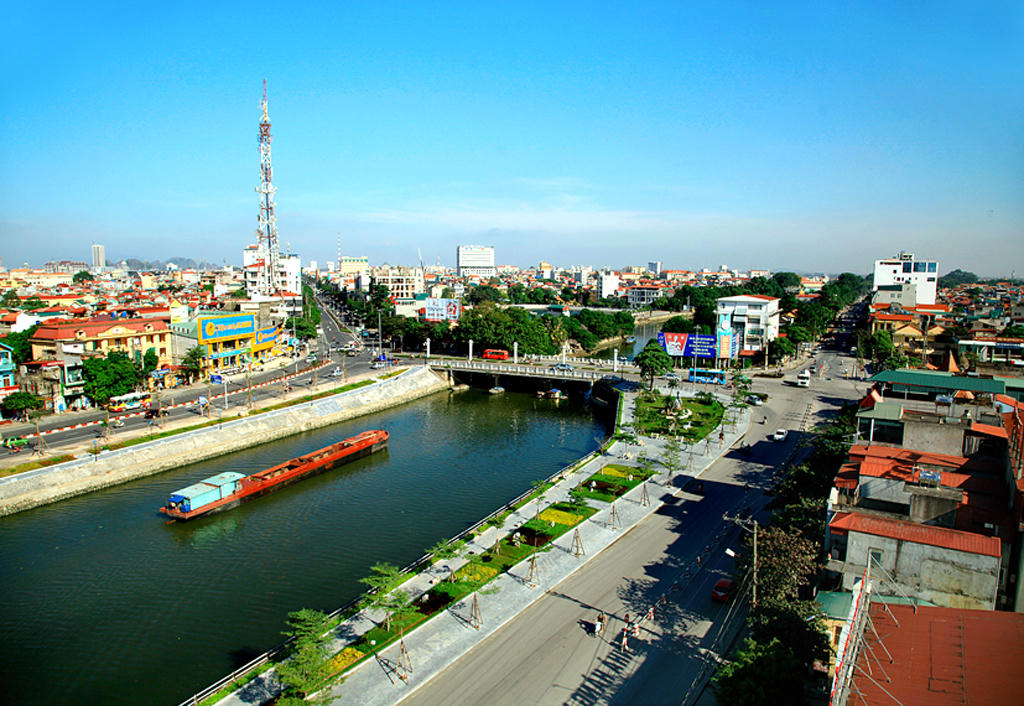 Năm 2025, Ninh Bình đứng thứ 3 cả nước về tốc độ tăng trưởng kinh tế. Chỉ sau nửa đầu năm 2026, địa phương tiếp tục vươn lên vị trí thứ 2 với GRDP tăng 11,44%, quy mô nền kinh tế theo giá hiện hành đạt khoảng 188.555 tỷ đồng.
