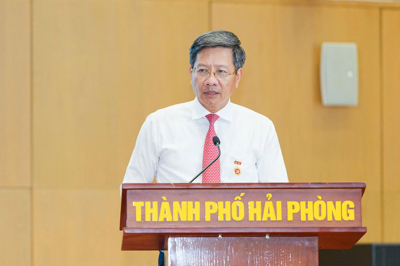 Ông&nbsp;Lê Anh Quân, Phó Bí thư Thường trực Đảng ủy, Phó Chủ tịch Thường trực UBND thành phố phát biểu tại Hội nghị.