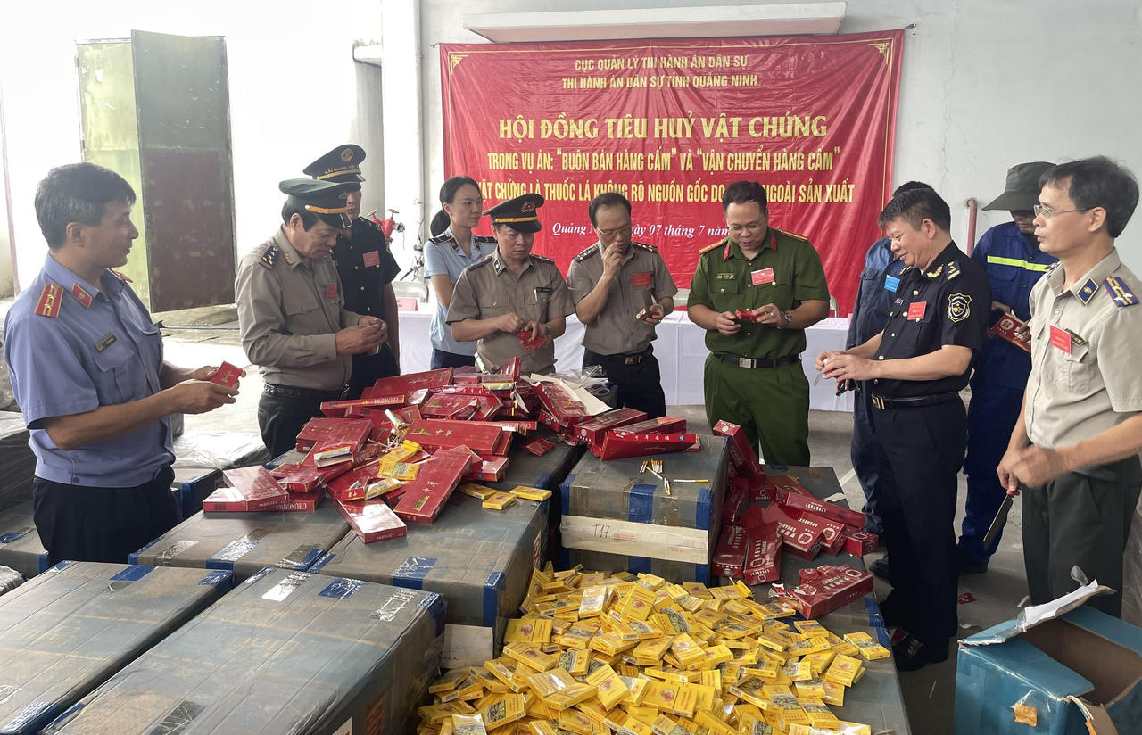 Quảng Ninh: Tiêu hủy gần 154 nghìn bao thuốc lá điếu là tang vật vụ án