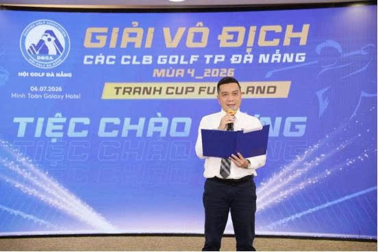 Đại diện Nhà tài trợ danh xưng - Ông Nguyễn Văn Đức - Phó Tổng Giám đốc Công ty Cổ phần Bất động sản FUTA Land phát biểu tại buổi lễ.