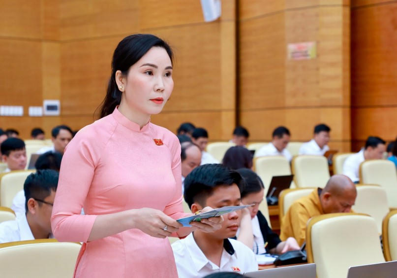 Kỳ họp thường lệ giữa năm của HĐND tỉnh Quảng Ninh khóa XV đã thông qua nhiều Nghị quyết quan trọng