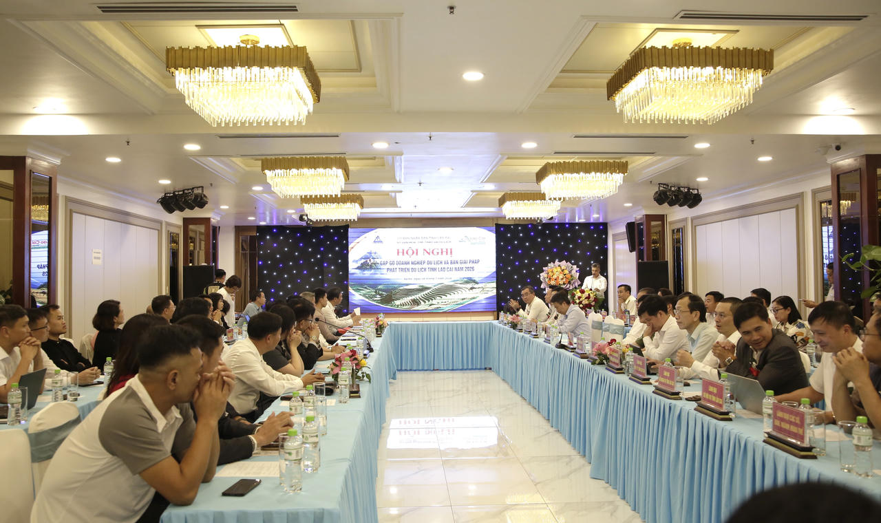 Quang cảnh hội nghị