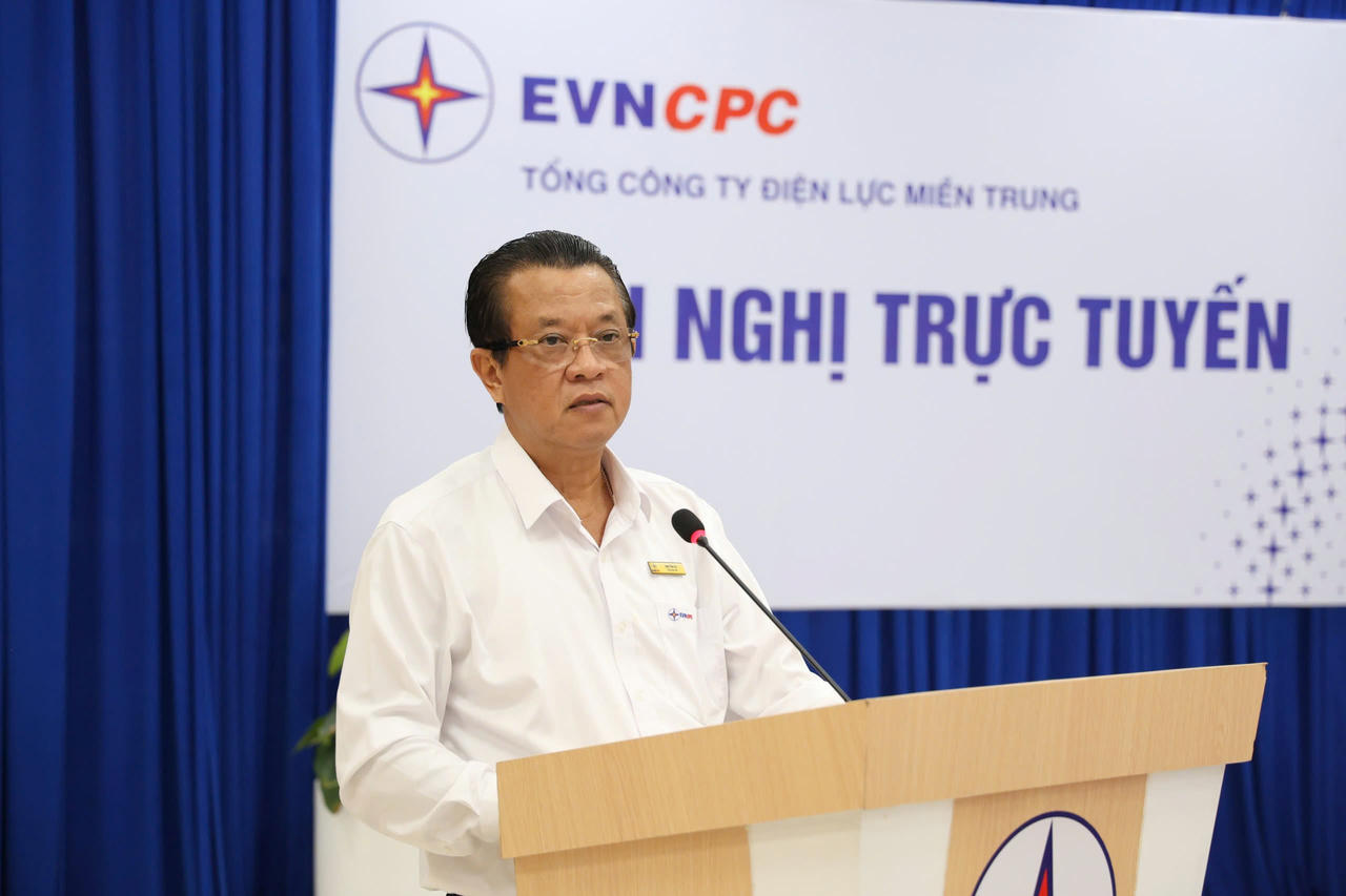 Tổng giám đốc EVNCPC Ngô Tấn Cư ghi nhận và biểu dương những nỗ lực của các đơn vị trong 6 tháng đầu năm (ảnh Phương nam)