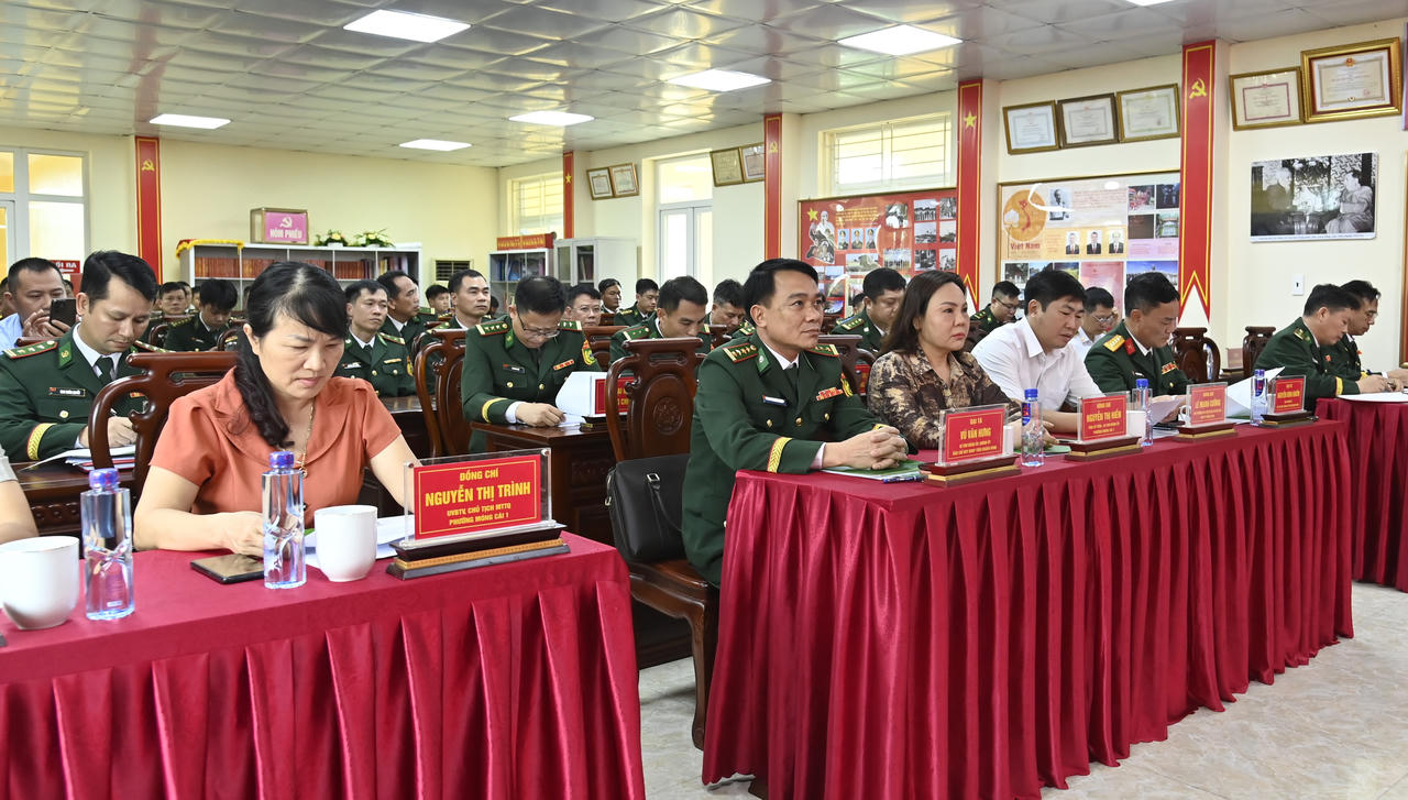 Các đại biểu dự Lễ công bố Quyết định thành lập và ra mắt mô hình “Tổ Dân vận đối ngoại”.