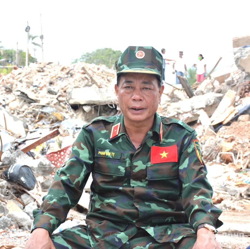 Thiếu tướng Phạm Văn Tỵ. 