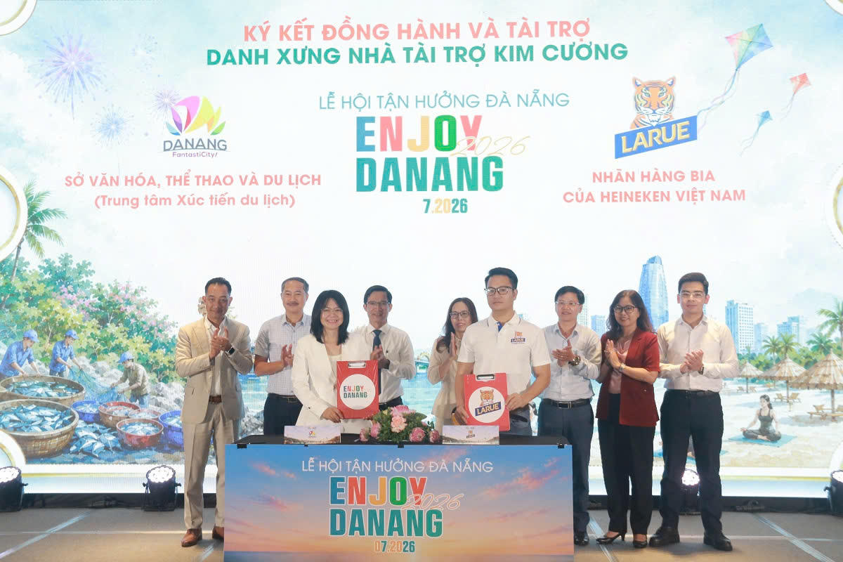 Sở VHTTDL Đà Nẵng và đơn vị đồng hành ký biên bản ghi nhớ hợp tác chiến lược trong chương trình Lễ hội Tận hưởng Đà Nẵng 2026.