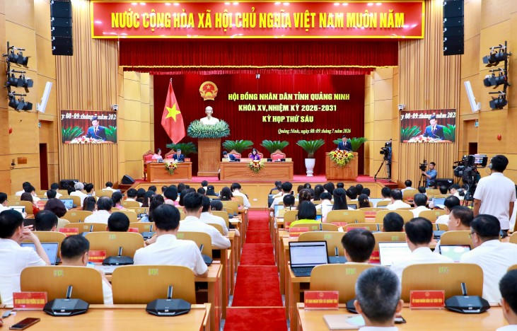 Quang cảnh kỳ họp.