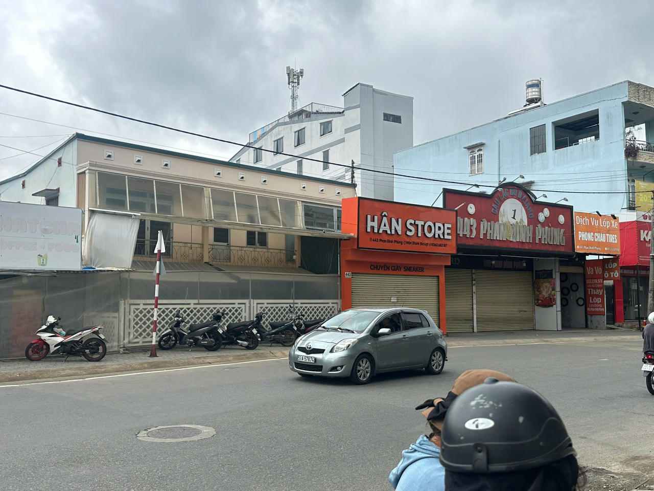 Tài sản là nhà đất tại số 357 (số mới 443) Phan Đình Phùng,&nbsp;phường Xuân Hương - Đà Lạt đến nay vữa chưa được giao cho đơn vị trúng đấu giá.