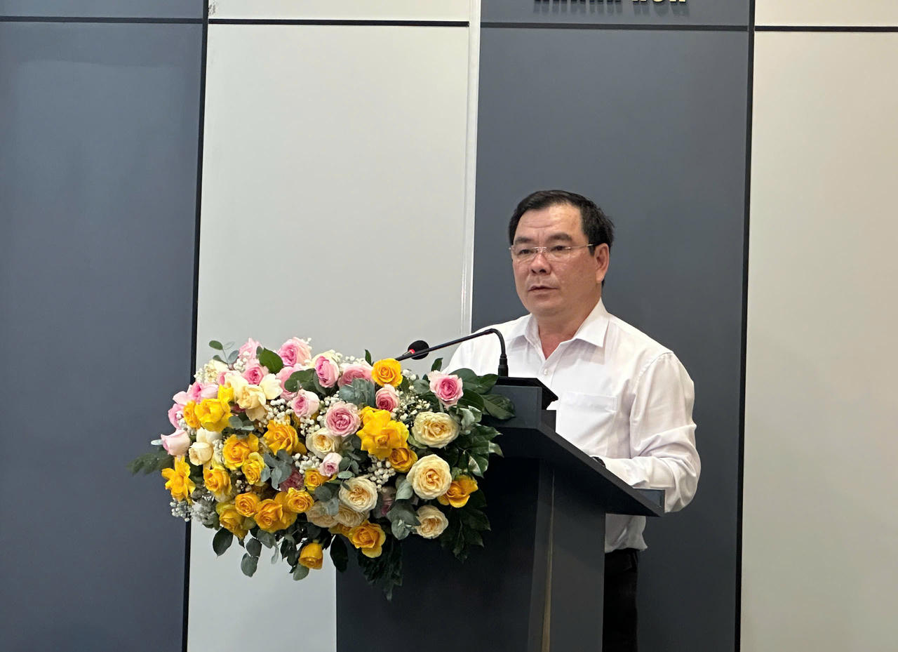 Ông Trần Văn Hiếu - Bí thư Đảng ủy, Giám đốc Sở Tư pháp tỉnh Khánh Hòa phát biểu khai mạc hội nghị.