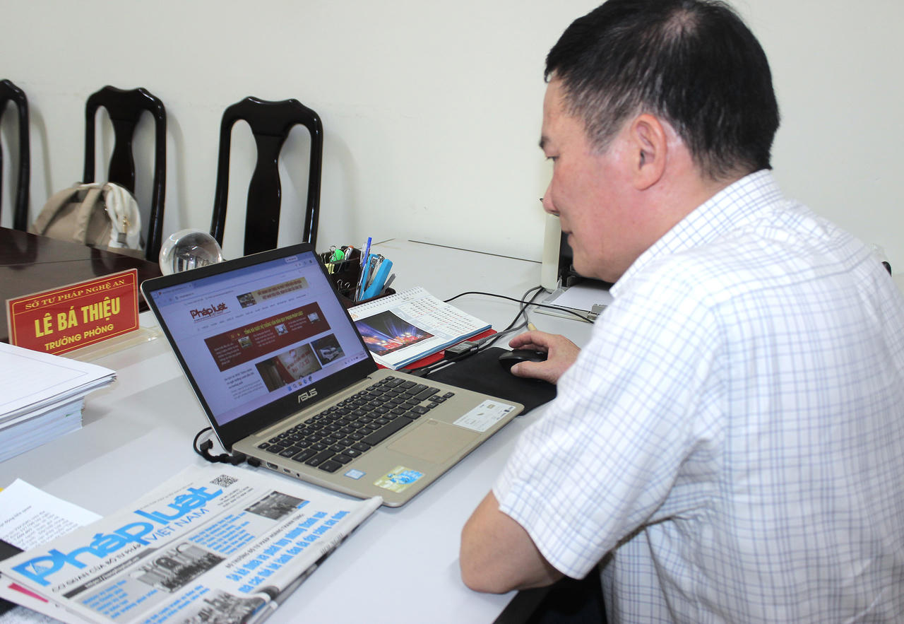 Ông Lê Bá Thiệu: “Báo PLVN đã sớm thích ứng với xu thế khi phát triển đồng bộ các loại hình truyền thông”. (Ảnh: Thanh Ý)