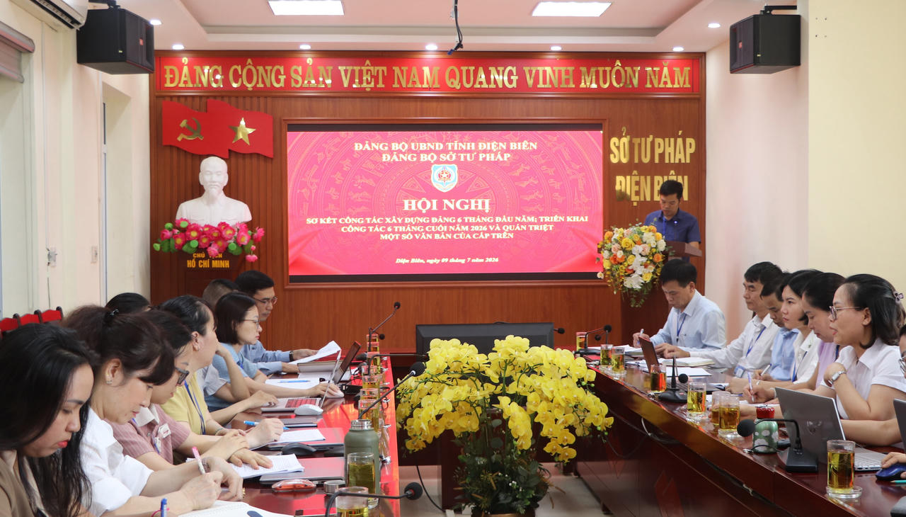 Sở Tư pháp tỉnh Điện Biên tổ chức hội nghị sơ kết công tác tư pháp, công tác xây dựng Đảng 6 tháng đầu năm; triển khai nhiệm vụ 6 tháng cuối năm và quán triệt một số văn bản của cấp trên (Ảnh: CTV).