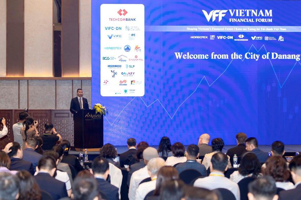 Phó Chủ tịch Thường trực UBND TP Đà Nẵng Hồ Kỳ Minh cho biết, Đà Nẵng định hướng phát triển Trung tâm Tài chính quốc tế theo mô hình thế hệ mới, lấy đổi mới sáng tạo, công nghệ tài chính và tài chính bền vững làm trọng tâm, thay vì phát triển theo mô hình trung tâm tài chính tổng hợp truyền thống.