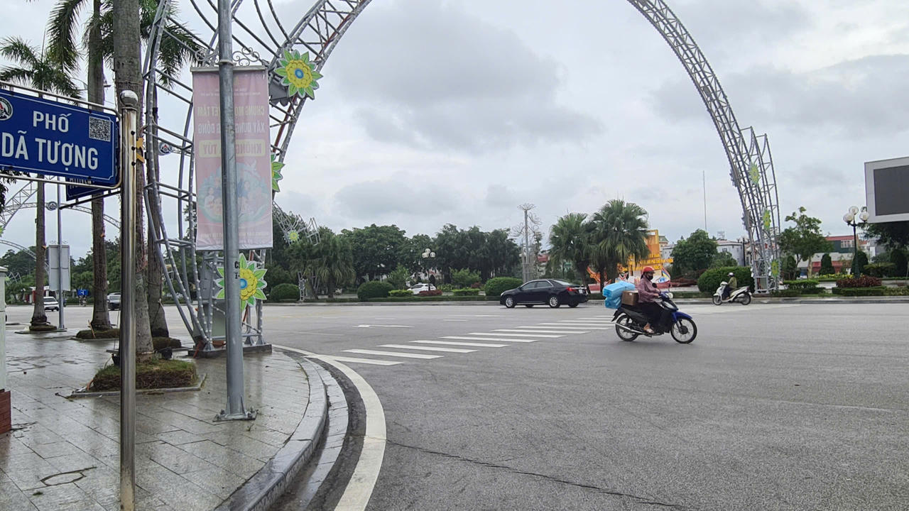 Khu vực ngã ba Hùng Vương - Dã Tượng. (Ảnh: Minh Hữu)